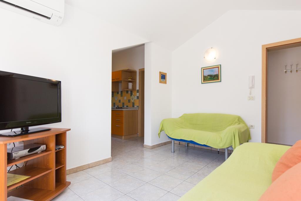 Apartments Ada Baška Esterno foto